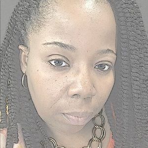 Meet your Posher, Edith